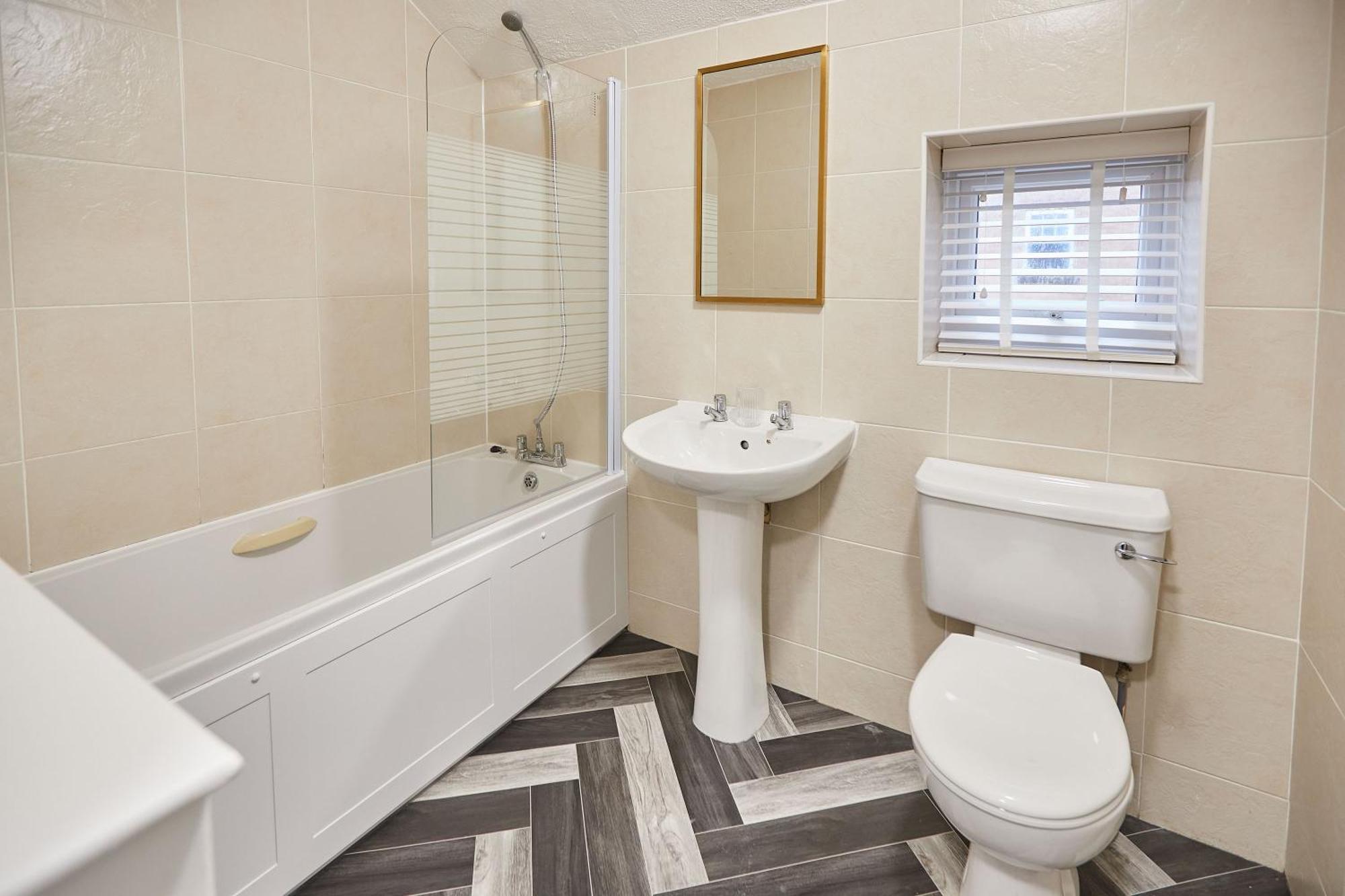 Cosy Coastal 2 *
